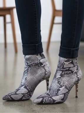 Black Suede Studio Sz 10 Snake Print Pointy High Heels Boots